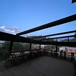 12 Szálloda Librazhet
