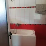 12 Szálloda Librazhet
