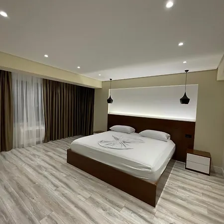 ホテル 12 Librazhet