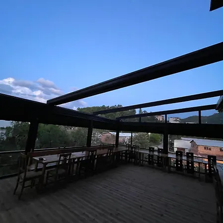 12 Hotel Librazhd